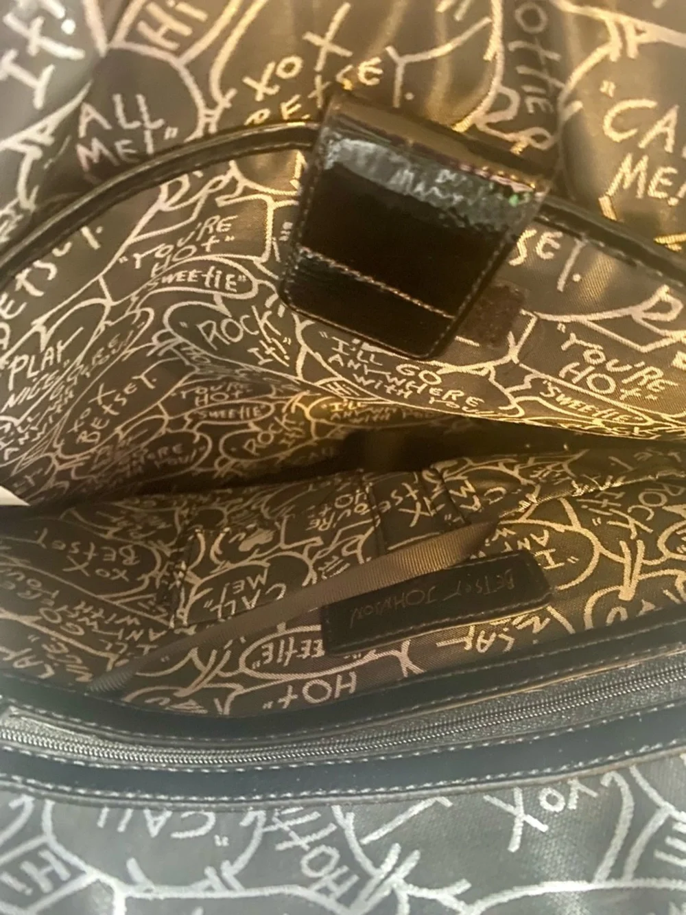 Betsey Johnson EUC “Skulls in Bloom